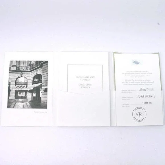 Van Cleef & Arpels Perlee Pearls Yellow Gold 18 Karat Ring Size 4 - Picture 5 of 5